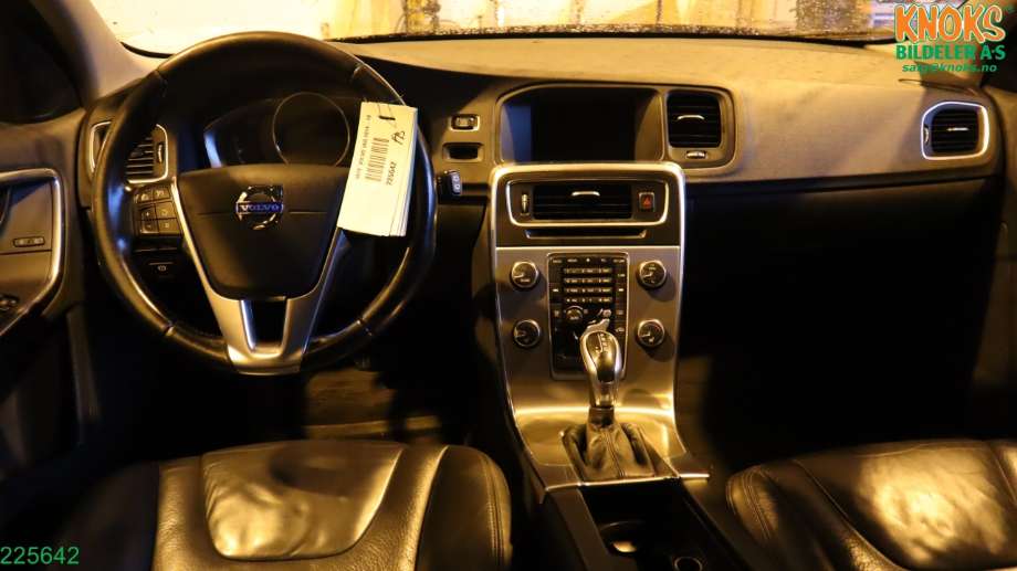Volvo V60/V60 CC 2013-2018 (Type I, Fase 2) , Motorkode: D4162T, Girkassekode: 
