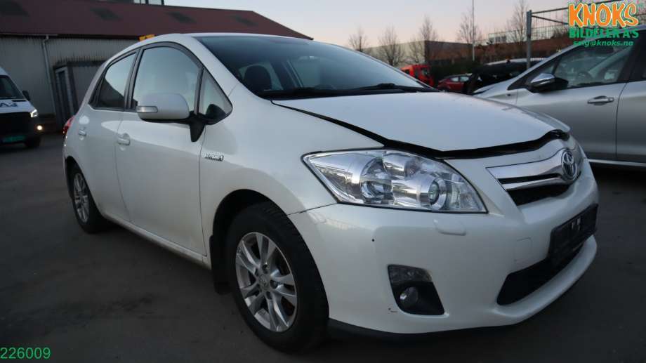 Toyota Auris 2010-2012 (Type I, Fase 2) , Motorkode: 2ZR-FXE, Girkassekode: P410