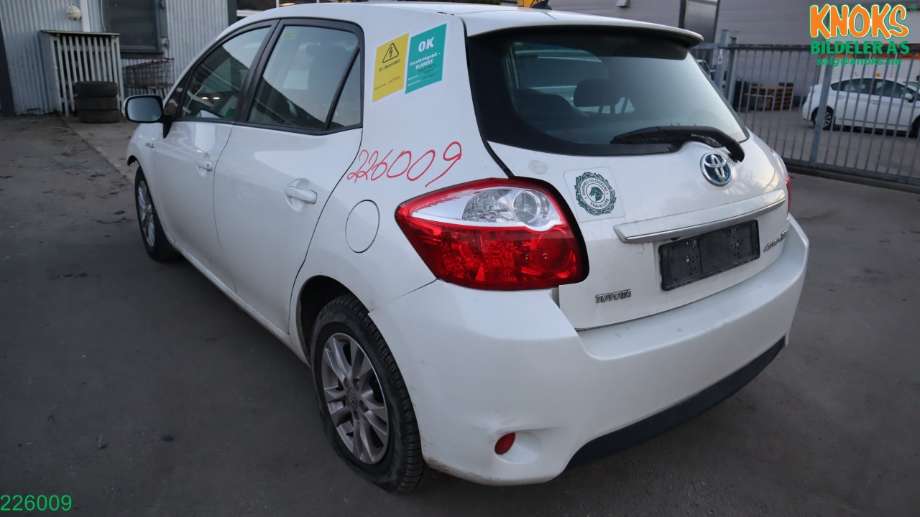 Toyota Auris 2010-2012 (Type I, Fase 2) , Motorkode: 2ZR-FXE, Girkassekode: P410