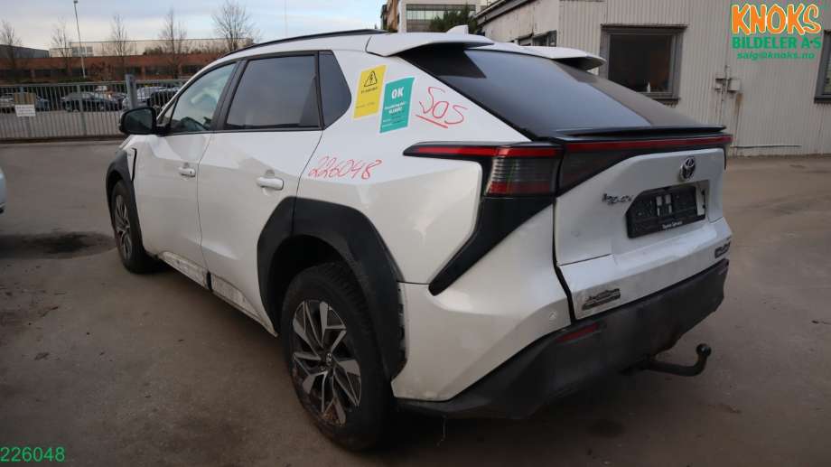 Toyota bZ4X 2022-->> delebil , Motorkode: 1XM, Girkassekode: Q910