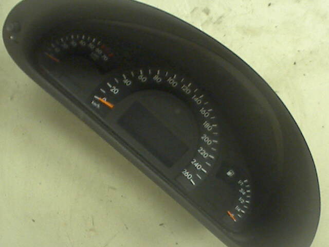 Instrumentpanel til Mercedes C-Klasse 2000-2004 (Fase 1) (W203) (W203) (MERCEDES|A 203 540 76 11 Q04|)