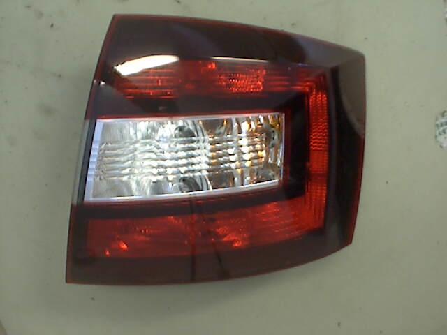Baklykt høyre til Škoda Rapid 2012-2019 (SKODA|5JJ 945 111 A|)