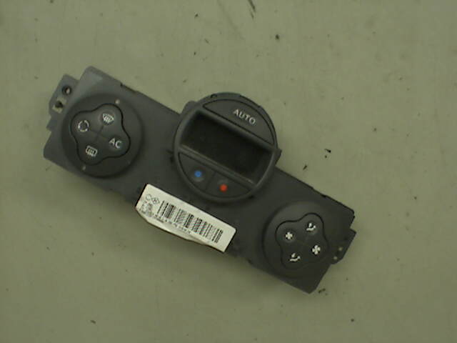 Varmeapparat betjening til Renault Modus, 2006-2008 (RENAULT|8200133339)