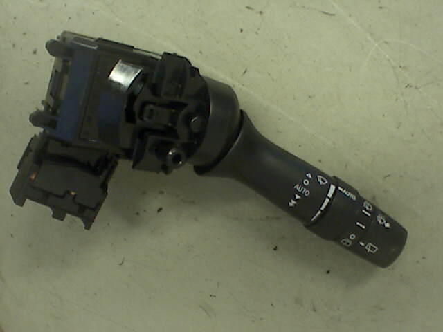 Bryter visker til Toyota iQ 2009-2014 (TOYOTA|8465248121|)