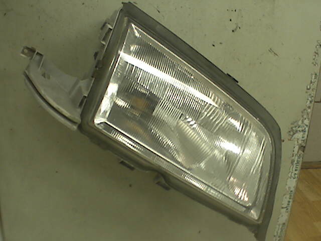 Frontlykt høyre xenon til Mercedes C-Klasse 1993-2000 (W202) (W202) (MERCEDES|A 202 820 33 61|)