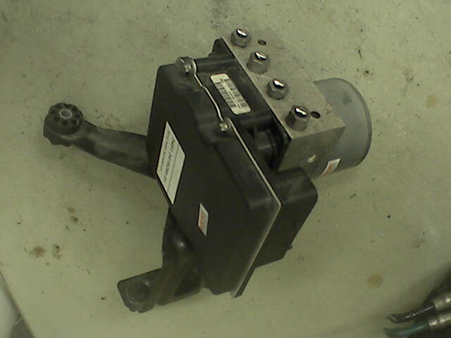 ABS sentral til BMW X3 2003-2006 (Fase 1) (E83) (E83) (BMW|34 51 3 419 296 01|)
