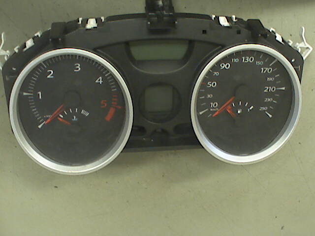 Instrumentpanel til Renault Megane, 2006-2009 (Type II, Fase 2)  (RENAULT|8200720313)