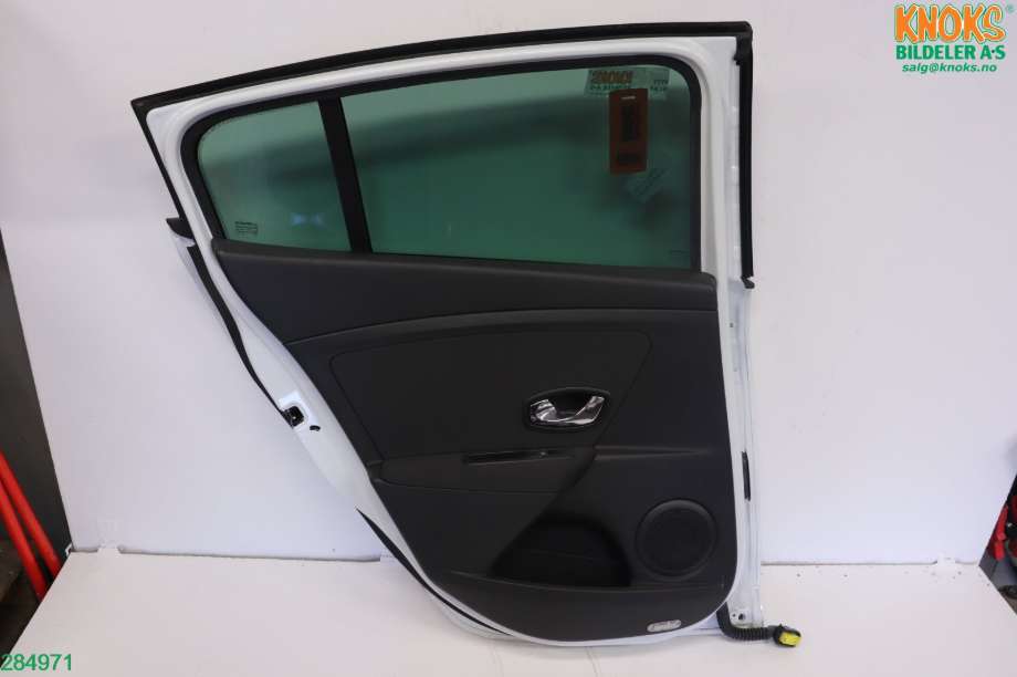 Dør venstre bak til Renault Megane 2009-2016 Type III  (RENAULT|821010108R|)