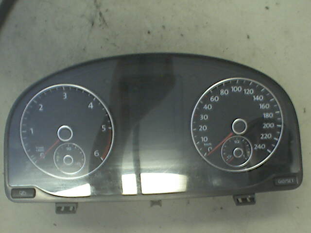 Instrumentpanel til VW Caddy 2010-2015 (Type III, Fase 2)  (VOLKSWAGEN|2K0 920 875 EX|)