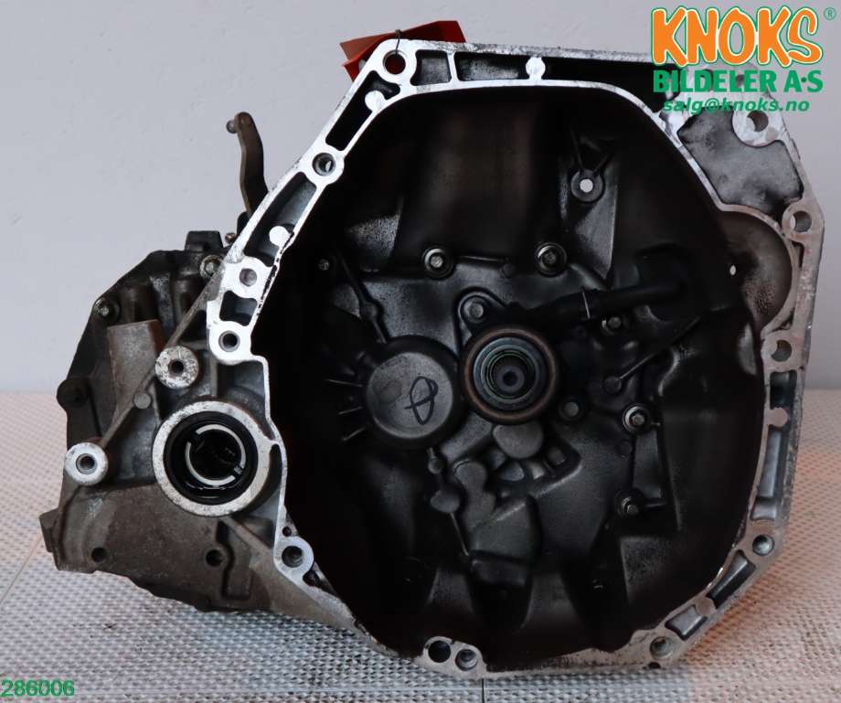 Girkasse manuell til Nissan Juke, 2010-2014 (Fase 1) (NISSAN|320101KA0B)