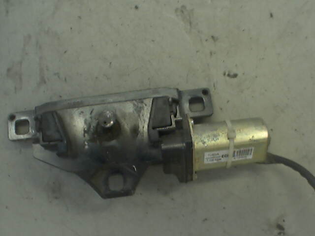 Baklukeåpner motor til BMW 5-Serie 2003-2010 (E60/E61) (E60/E61) (BMW|67 10 7 114 613|)