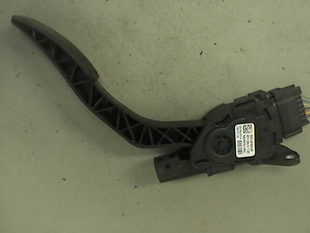 Pedal gass til Ford Transit Courier 2014-2018 (Type I, Fase 1) (FORD|8V219F836AB|)