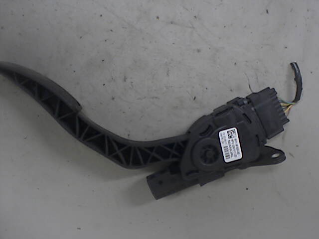 Pedal gass til Ford Fiesta, 2008-2012 (Type VI, Fase 1) (FORD|8V219F836AB)