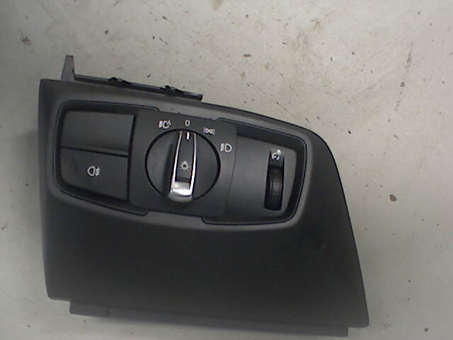 Bryter lys til BMW i3, 2013-2022  (BMW|61 31 9 865 812)