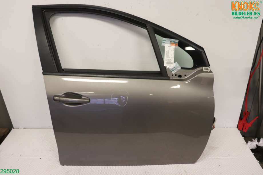 Dør høyre foran til Peugeot 208, 2012-2019 (Type I) (PEUGEOT|98 078 206 80)