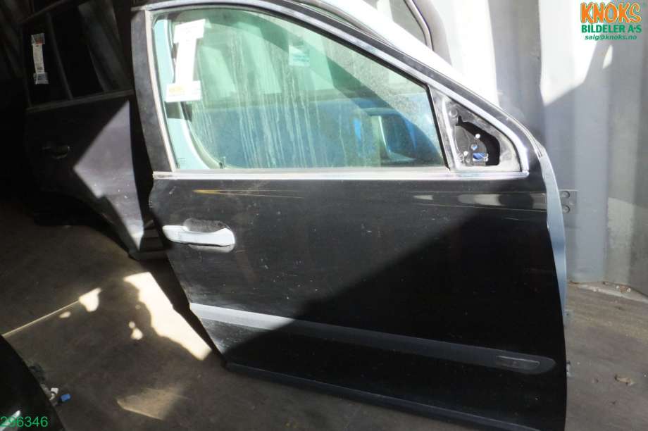 Dør høyre foran til Volvo XC90 2002-2006 (Type I, Fase 1) (VOLVO|31385357|)