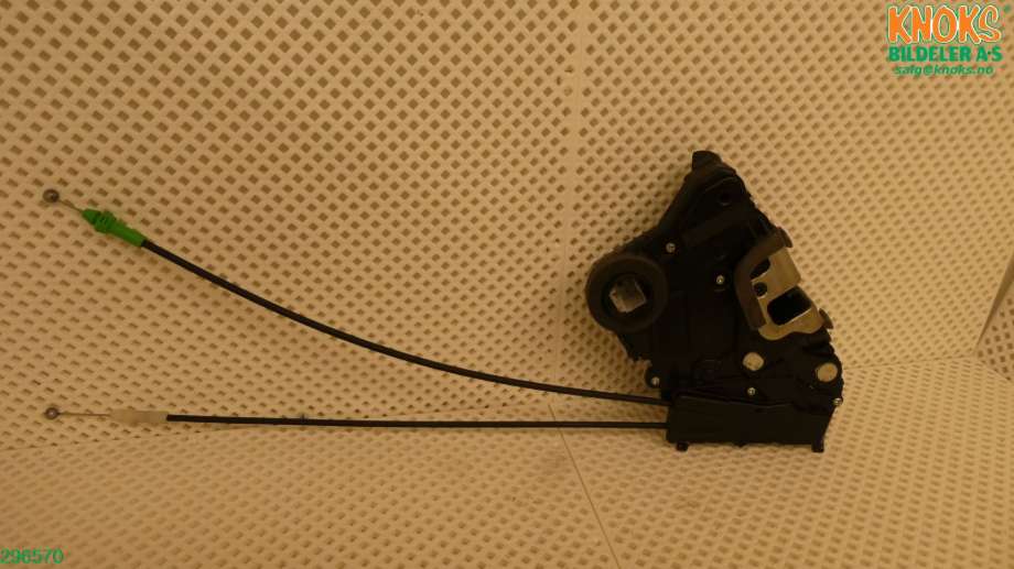 Låsekasse høyre til Toyota Yaris 2006-2009 (Type II, Fase 1) (TOYOTA|690300D140|)