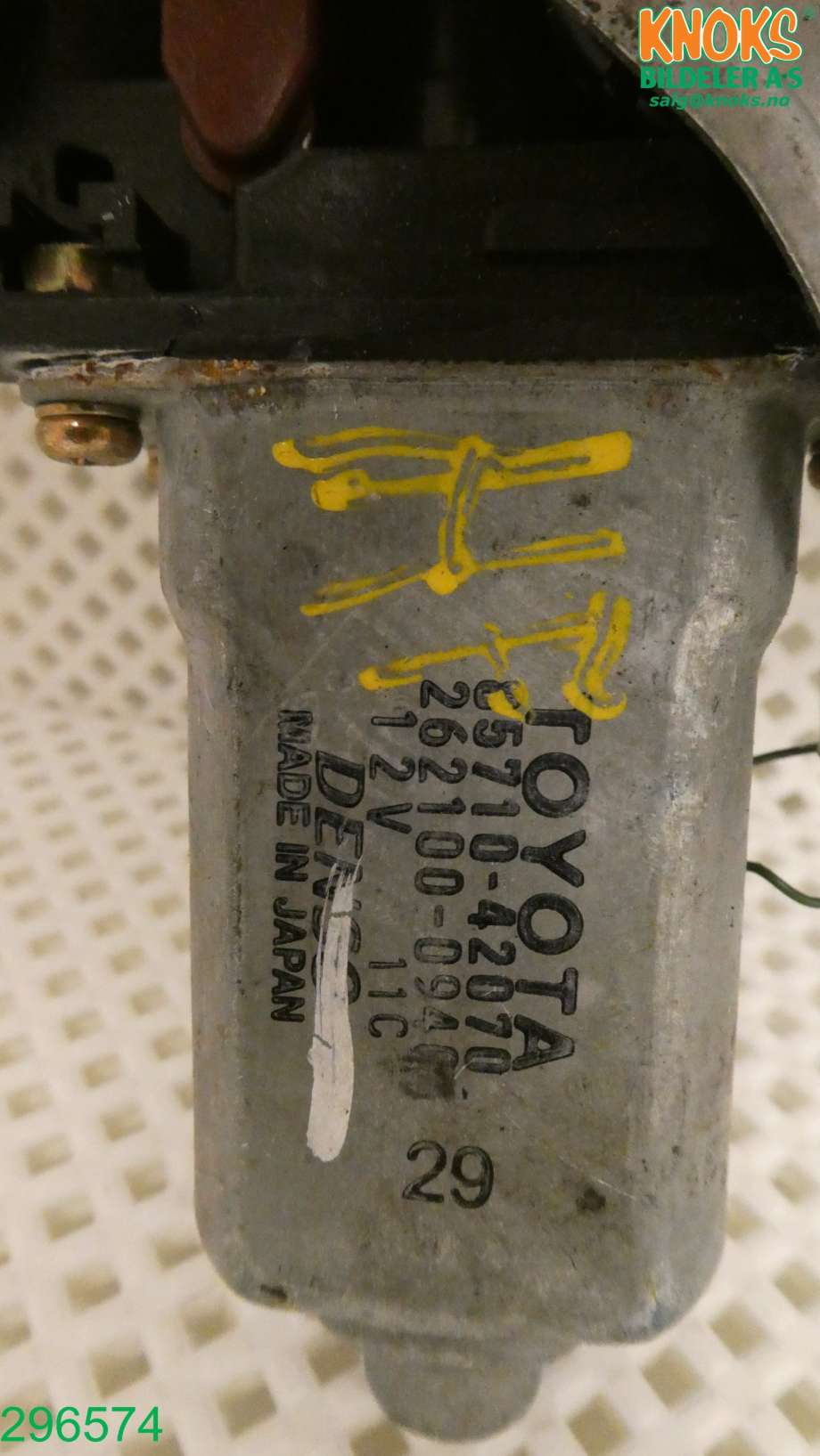 Ruteheis høyre til Toyota RAV4 2000-2006 (Type II)  (6980142050|)