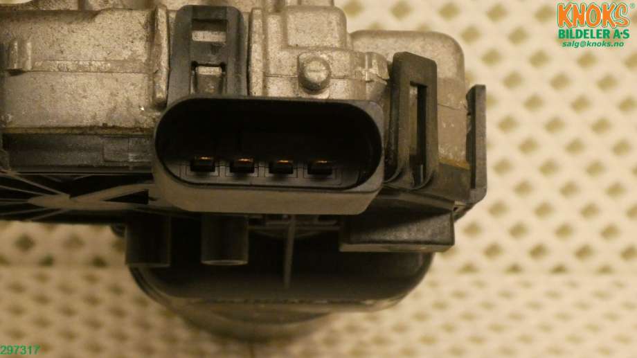 Viskermotor frontrute til Ford C-Max 2003-2007 (Type I, Fase 1)  (FORD|3M5117508AA|)