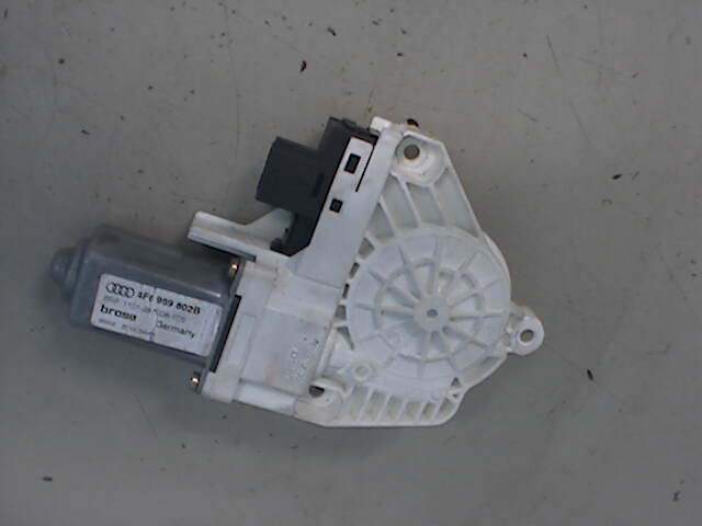 Ruteheis høyre foran til Audi A6 2005-2008 (Type III, Fase 1) (C6) (C6) (AUDI|4F0 959 802 B|)