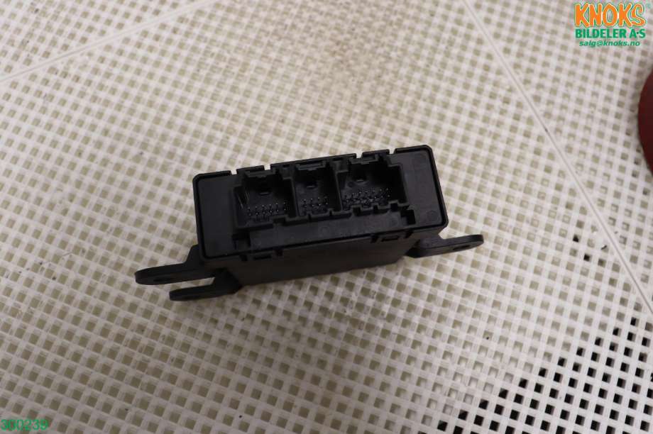 Styreenhet parkering til Opel Zafira B 2005-2011  (OPEL|13324133|)