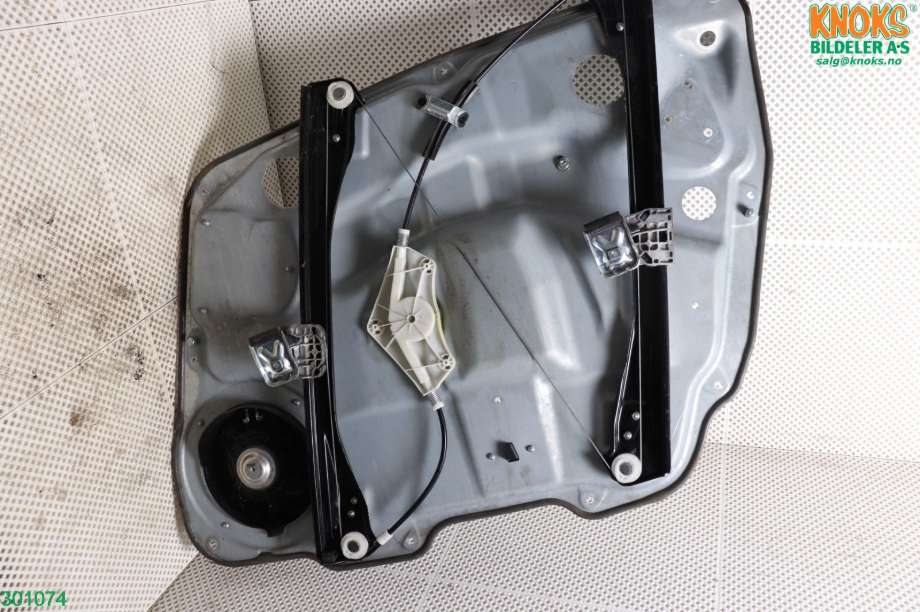 Ruteheis venstre til Mercedes GL 2006-2012 (X164) (X164) (MERCEDES|A 164 720 15 79|)