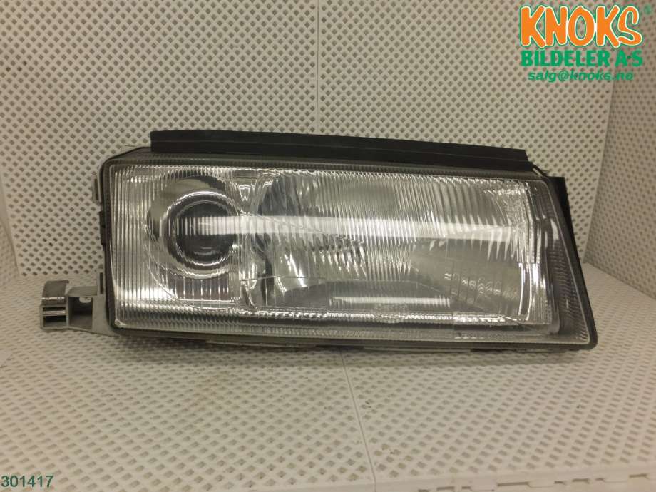 Frontlykt høyre halogen til Škoda Octavia 1997-2000 (Type I, Fase 1)