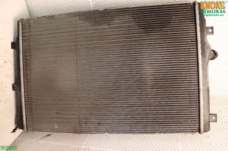 Radiator (manuell gir) til VW Passat 2011-2015 (B7) (B7) (VOLKSWAGEN|1K0 121 251 AB|)