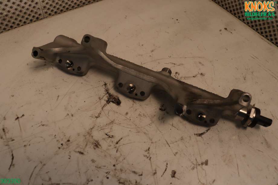 Dyseskinne (fuelrail) til Mini One/Cooper 2014-->> (F54-57) (F54-57) (MINI|13 53 8 694 197|)