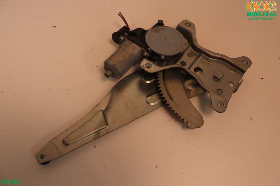 Ruteheis høyre til Suzuki Swift, 2005-2010  (SUZUKI|8350163J11)
