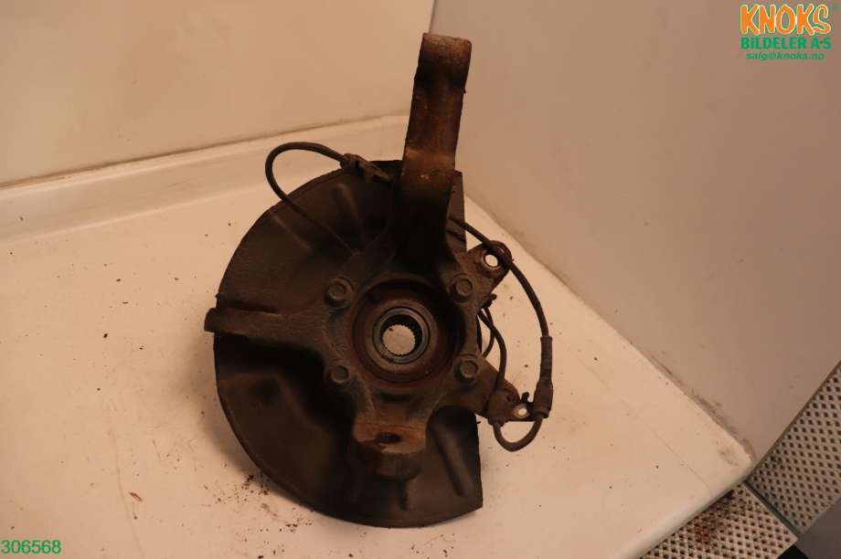 Hjulspindel høyre foran til Suzuki Grand Vitara 2005-2015 (Type III)  (SUZUKI|45111-65J00|)