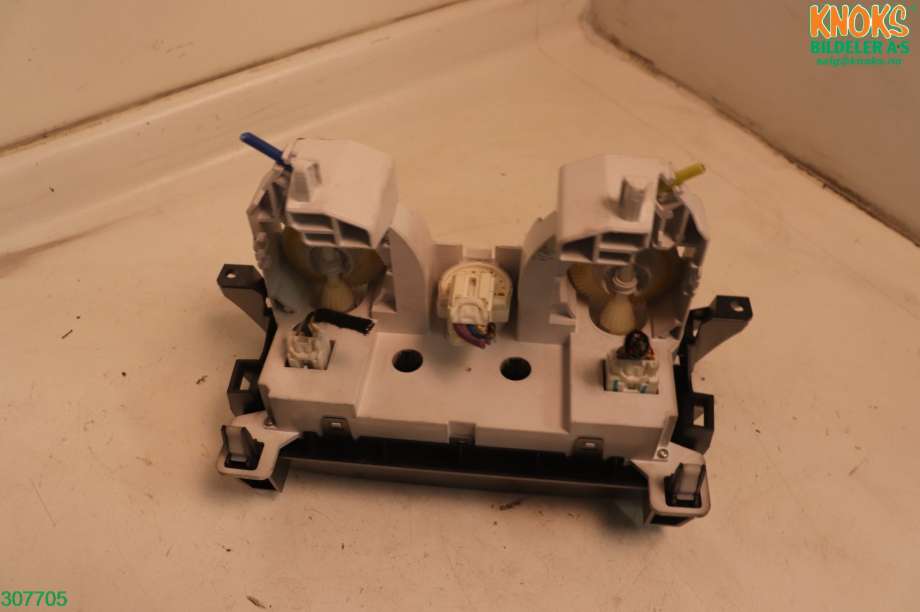 Varmeapparat betjening til Mazda 3 2009-2013 (Type II)  (MAZDA|BBP2-61-190C|)