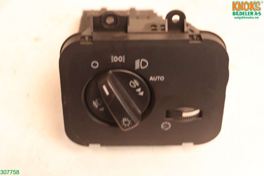 Bryter lys til Land Rover Discovery 2005-2009 (Type III) (LAND-ROVER|YUD501480PVJ|)