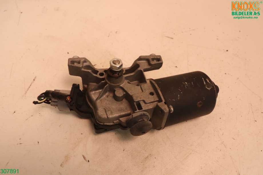 Viskermotor frontrute til Toyota Avensis 2003-2008 (Type II)  (TOYOTA|851101A040|)