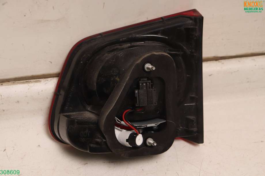 Baklykt venstre indre til VW Tiguan 2007-2011 (Type I, Fase 1)  (VOLKSWAGEN|5N0 945 107 B||5N0 945 093 B)