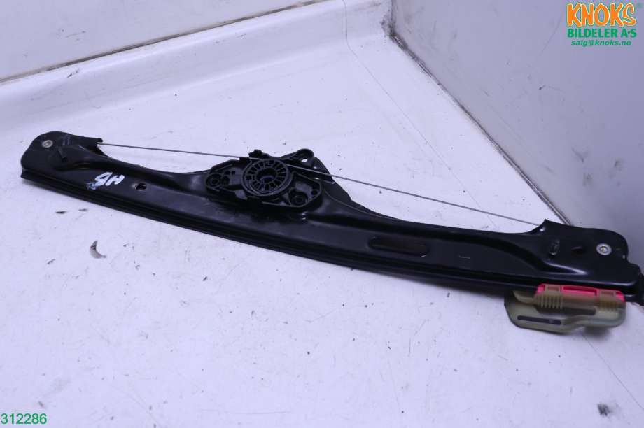 Ruteheis til BMW X5, 2013-2018 (F15) (F15) (BMW|51 35 7 291 952)