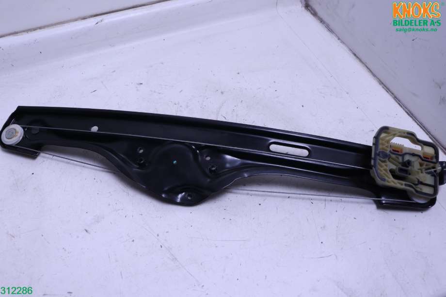Ruteheis til BMW X5 2013-2018 (F15) (F15) (BMW|51 35 7 291 952|)