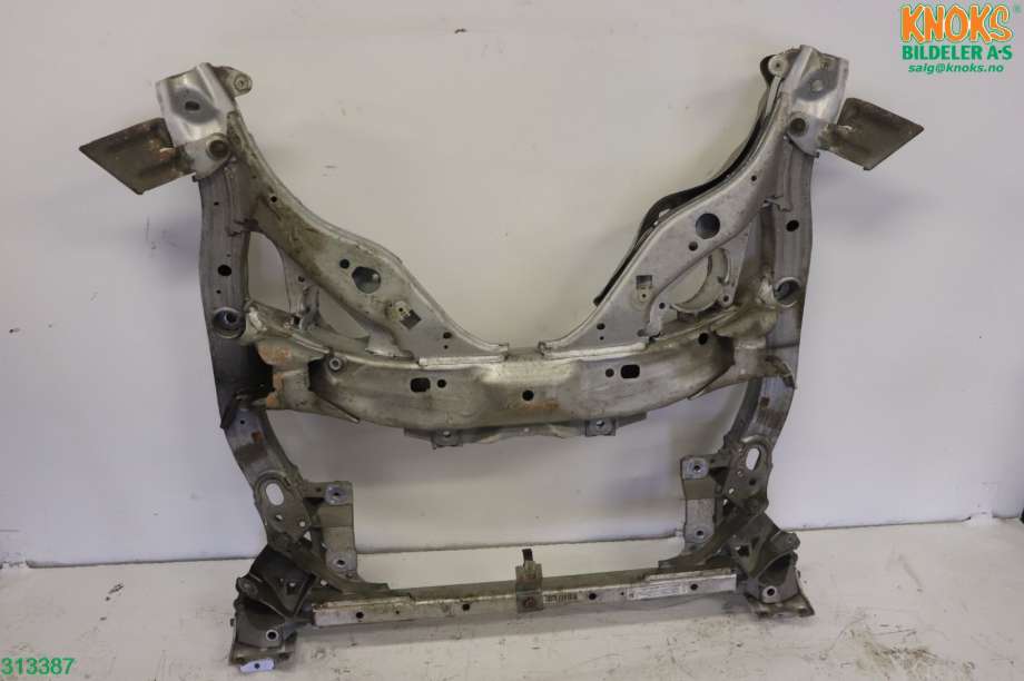 Travers foran hoved til BMW 5-Serie 2010-2017 (F10/F11) (F10/F11) (BMW|31 11 6 796 693|)