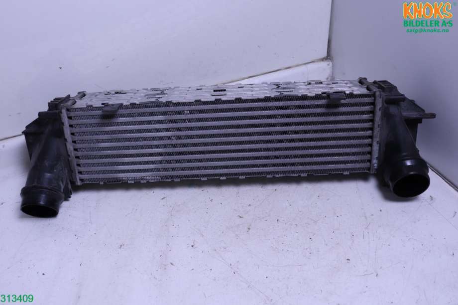 Intercooler til BMW 5-Serie, 2010-2017 (F10/F11) (F10/F11) (BMW|17 11 7 618 769)