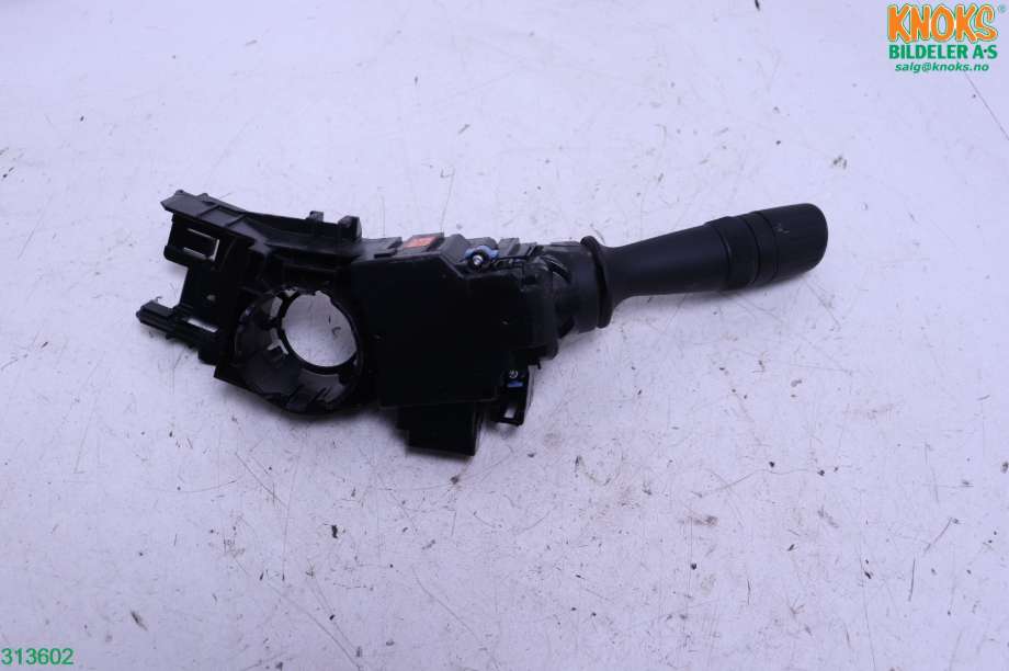 Bryter blink til Toyota Land Cruiser 150 2014-->> (Fase 2)  (TOYOTA|8414047200|)