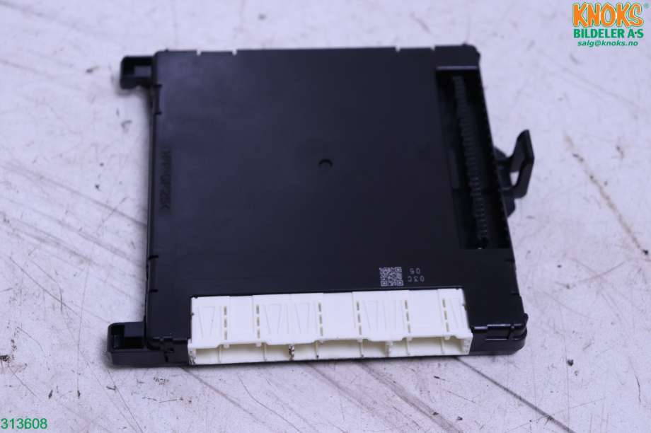 Styreenhet diverse til Toyota Land Cruiser 150 2014-->> (Fase 2)  (TOYOTA|892206HX80|)