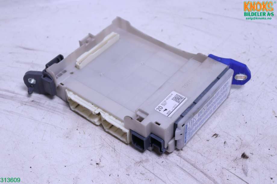 Styreenhet diverse til Toyota Land Cruiser 150 2014-->> (Fase 2)  (TOYOTA|8273060200|)