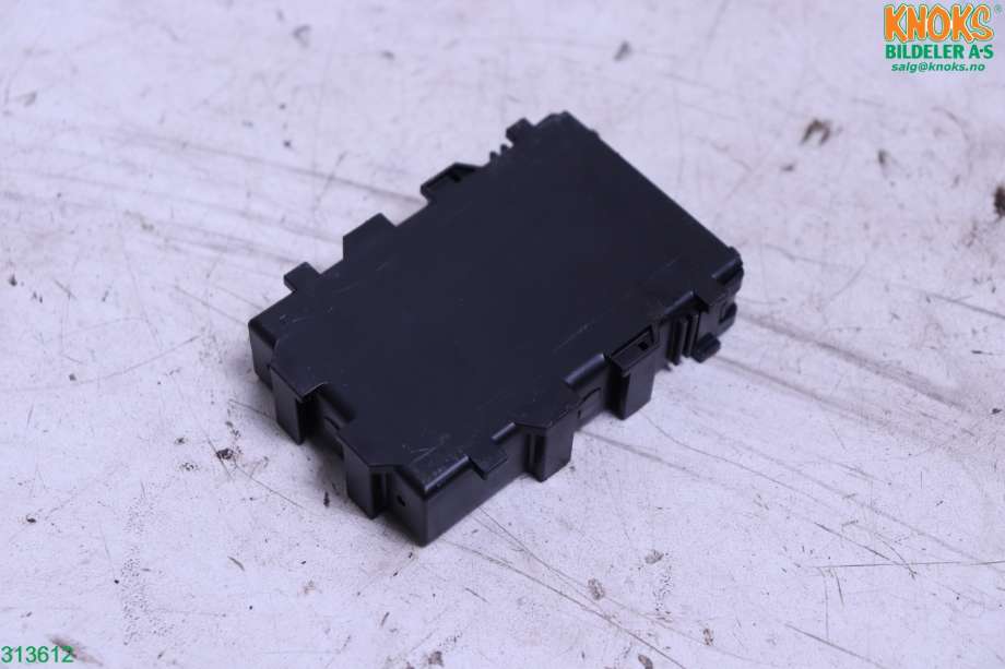 Styreenhet elektrisk bakluke til Toyota Land Cruiser 150 2014-->> (Fase 2)  (TOYOTA|8911147080|)