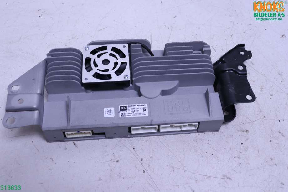 Bilstereo forsterker til Toyota Land Cruiser 150 2014-->> (Fase 2) (TOYOTA|8628060650|)
