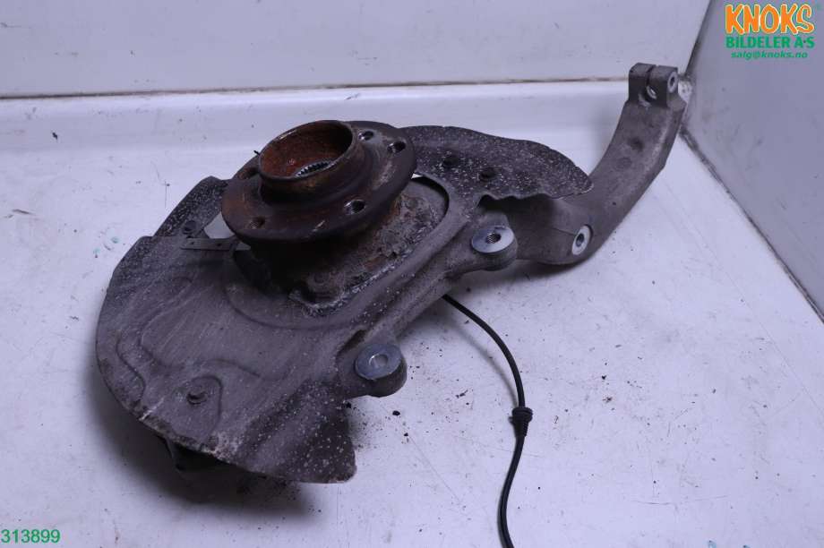 Hjulspindel venstre foran til BMW X5, 2013-2018 (F15) (F15) (BMW|31 21 6 869 869)