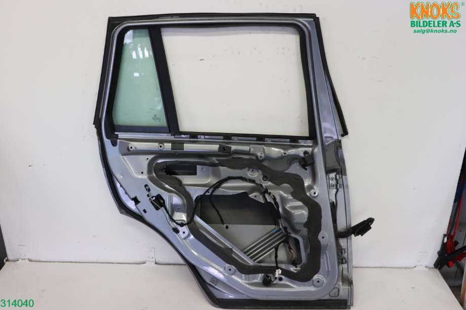 Dør venstre bak til BMW X3 2007-2010 (Fase 2) (E83) (E83) (BMW|41 00 3 449 337|)