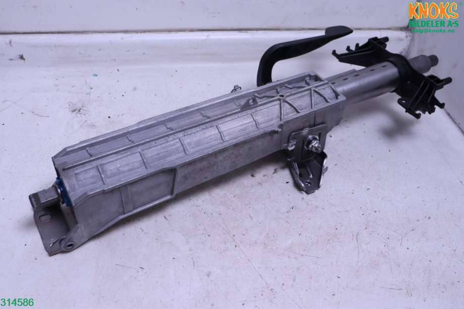 Rattaksel til BMW i8 2014-->>  (BMW|32 30 6 858 709|)