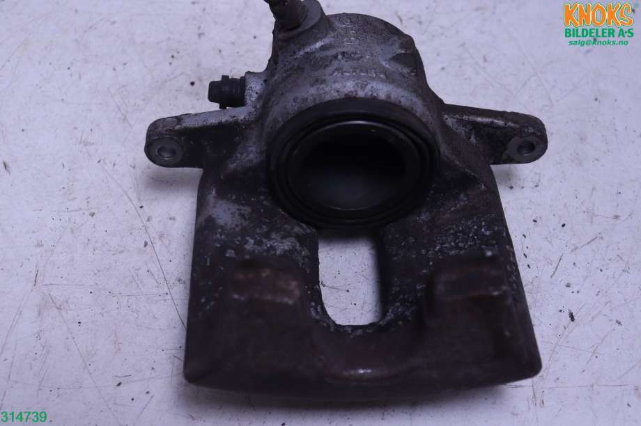 Bremsecaliper høyre foran til Mercedes E-Klasse 2013-2016 (Fase 2) (W212) (W212) (MERCEDES|A 204 421 24 81|)
