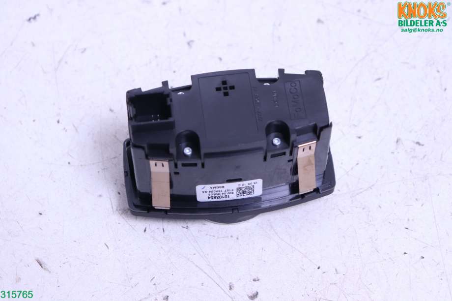 Bryter lys til Ford Focus 2014-2018 (Type III, Fase 2)  (FORD|2044638|)