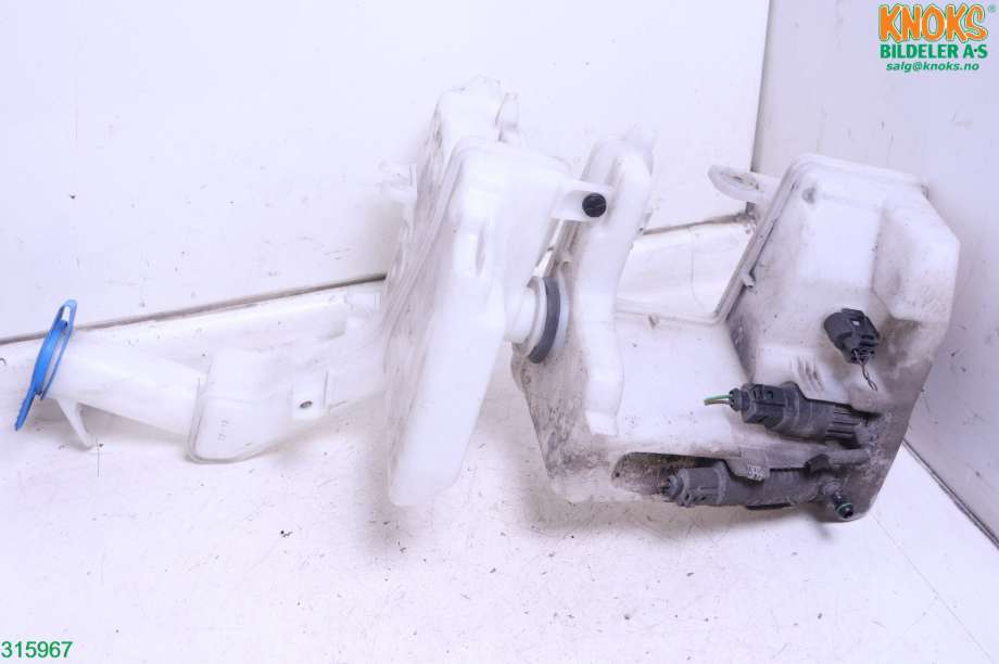 Spylertank til VW CC, 2012-2014 (PASSAT CC) (PASSAT CC) (VOLKSWAGEN|3C8 955 453 F)